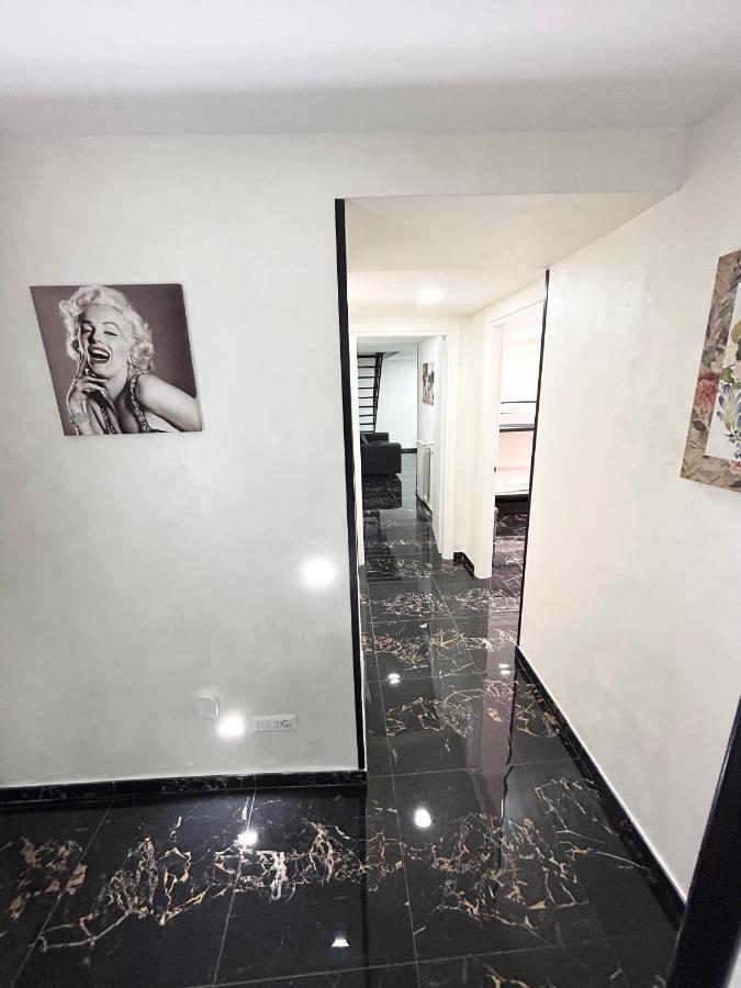 نابولي Giovanni Luxury Suites المظهر الخارجي الصورة