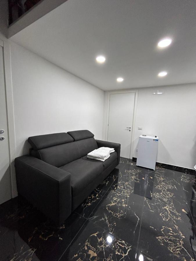 نابولي Giovanni Luxury Suites المظهر الخارجي الصورة