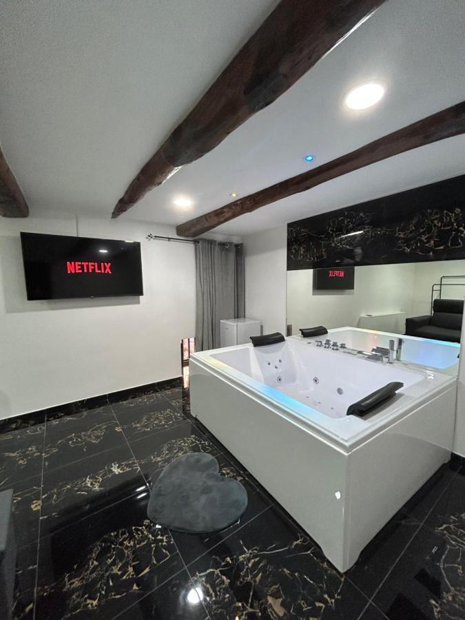 نابولي Giovanni Luxury Suites المظهر الخارجي الصورة