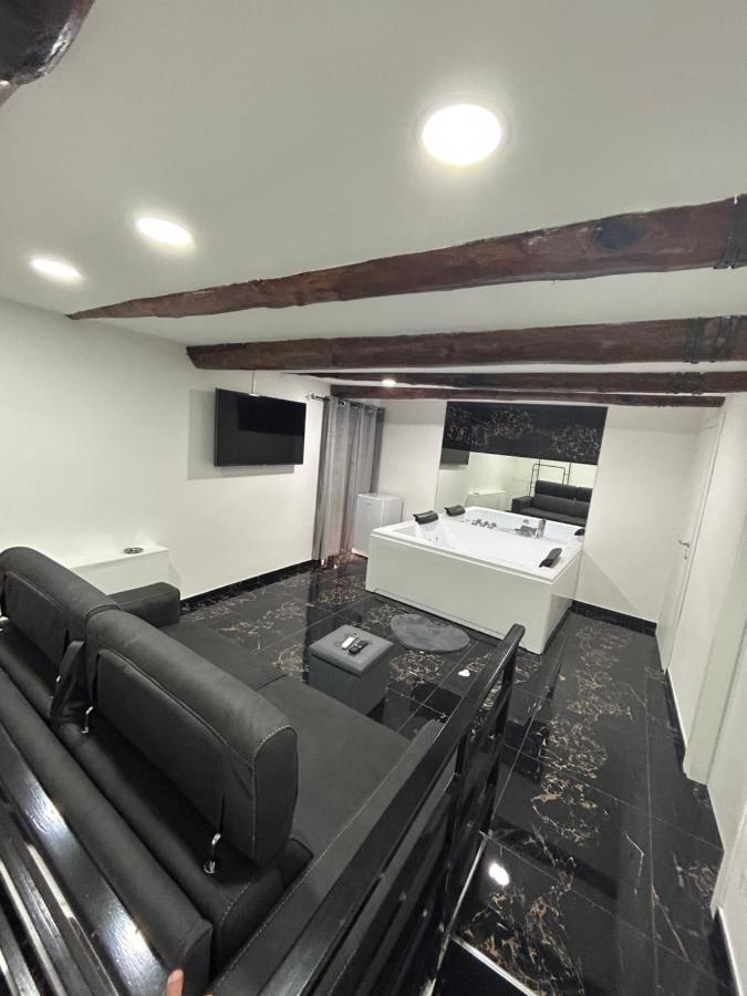 نابولي Giovanni Luxury Suites المظهر الخارجي الصورة