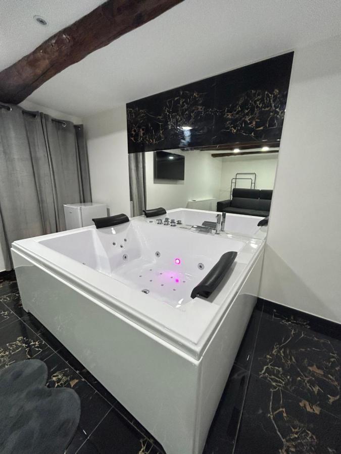 نابولي Giovanni Luxury Suites المظهر الخارجي الصورة